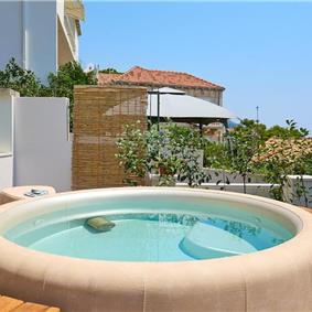 2-Bedroom Sea view Apartment with jacuzzi and Dubrovnik old town views, Sleeps 4